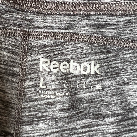Pair of Reebok Leggings - Picture 3 of 6